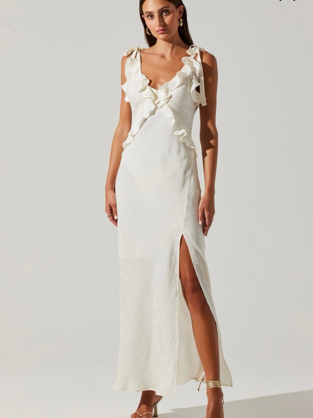 Astr Cream Ruffle V‑Neck Maxi Dress with Side Slit